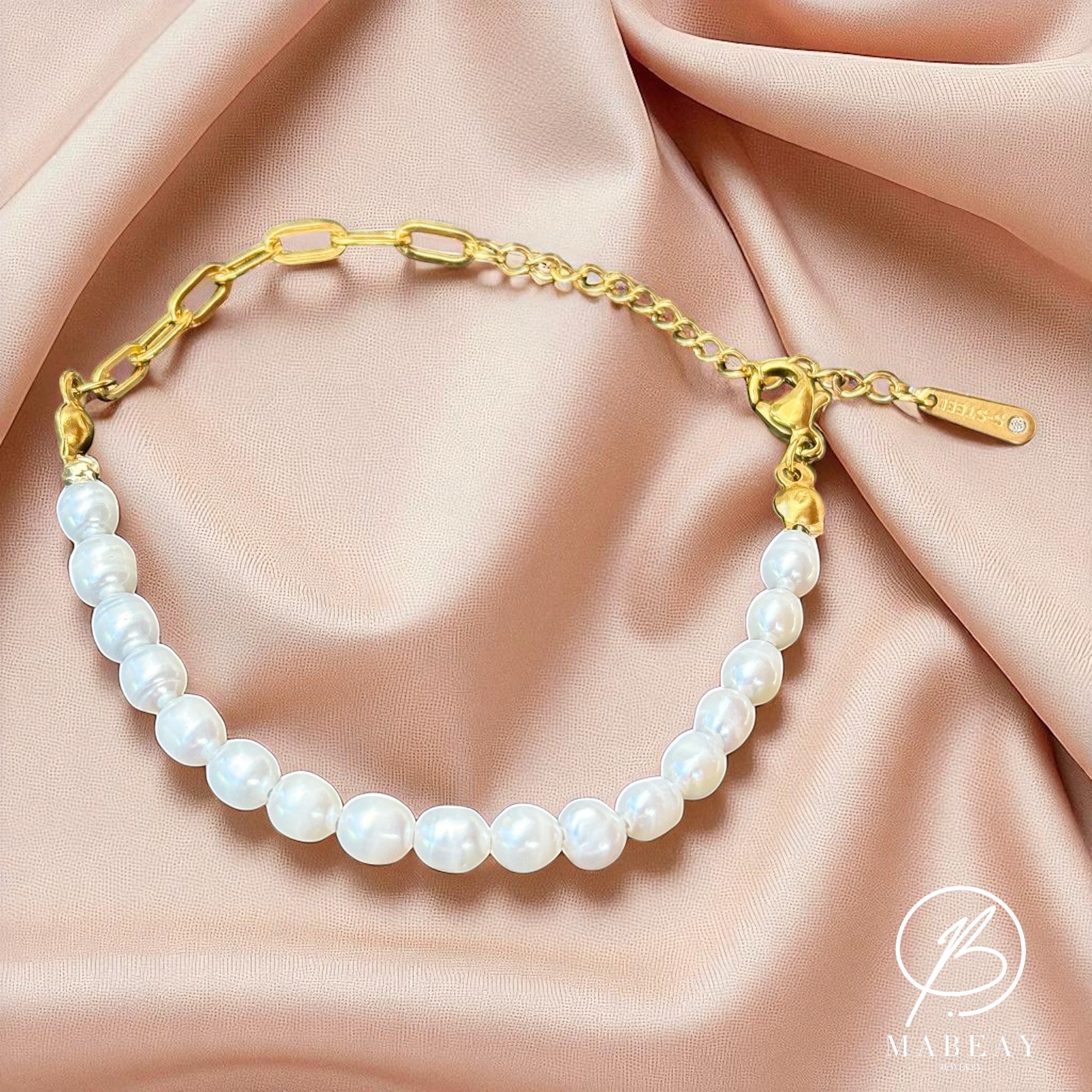 Inci Tasi mit Edelstahl Kette Armband Damenschmuck