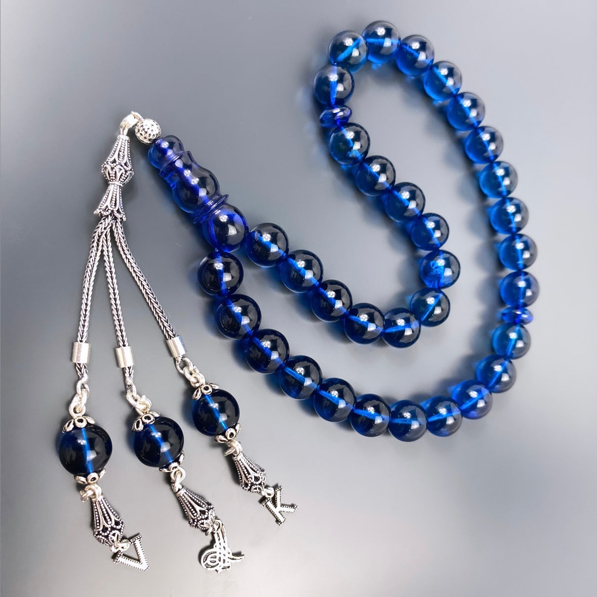 BLau Kehribar Tesbih / Bernstein Buchstaben & Logo