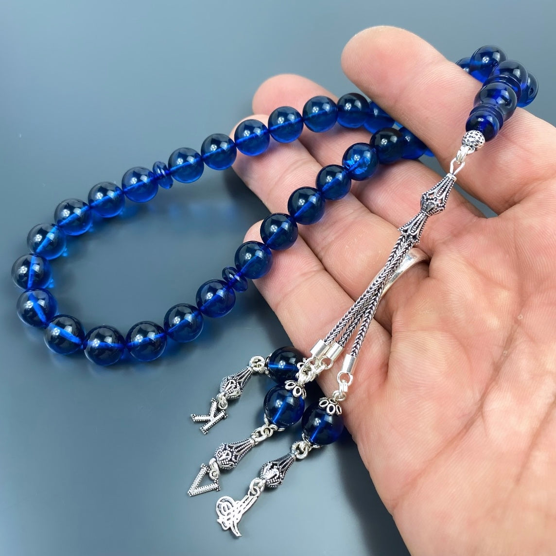 BLau Kehribar Tesbih / Bernstein Buchstaben & Logo