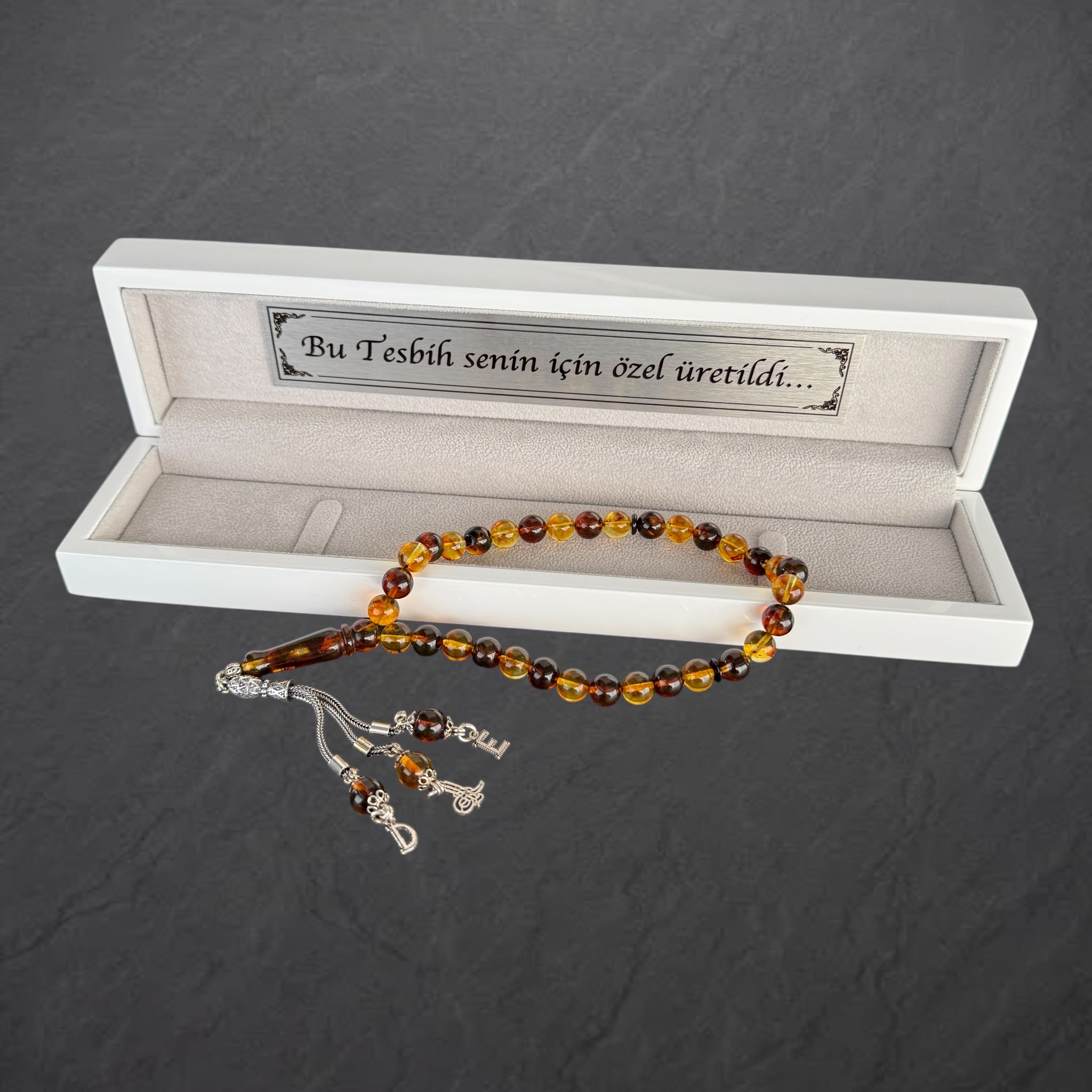 Kehribar Tesbih mit Holzbox Gelb / Braun 2 Buchstaben - Logo 925 Silber Püskül