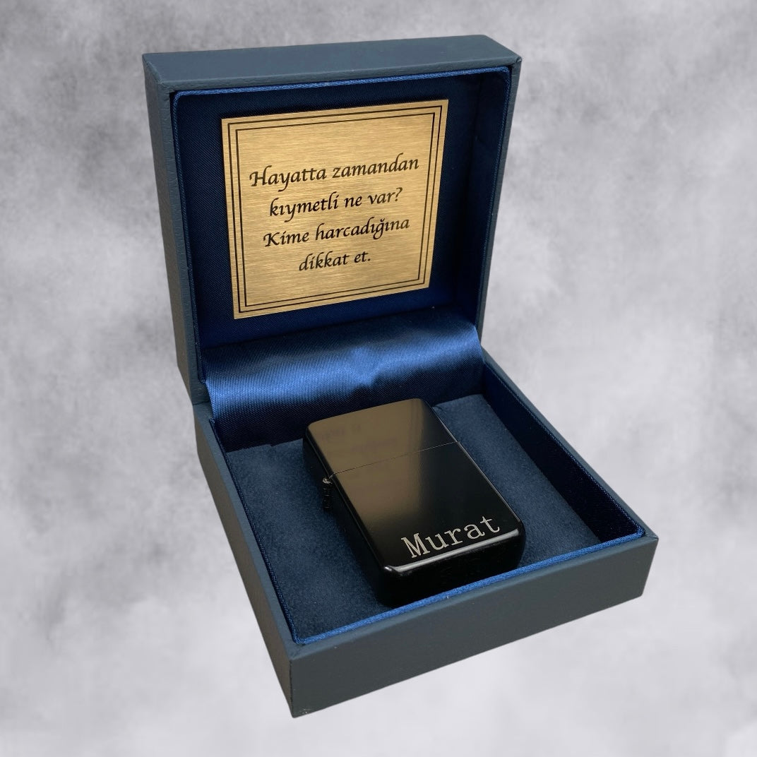 Benzin Feuerzeug personalisiert mit Blau Box und Wunschtext