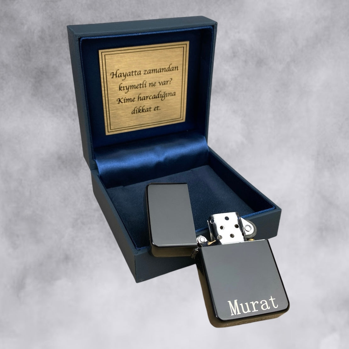 Benzin Feuerzeug personalisiert mit Blau Box und Wunschtext