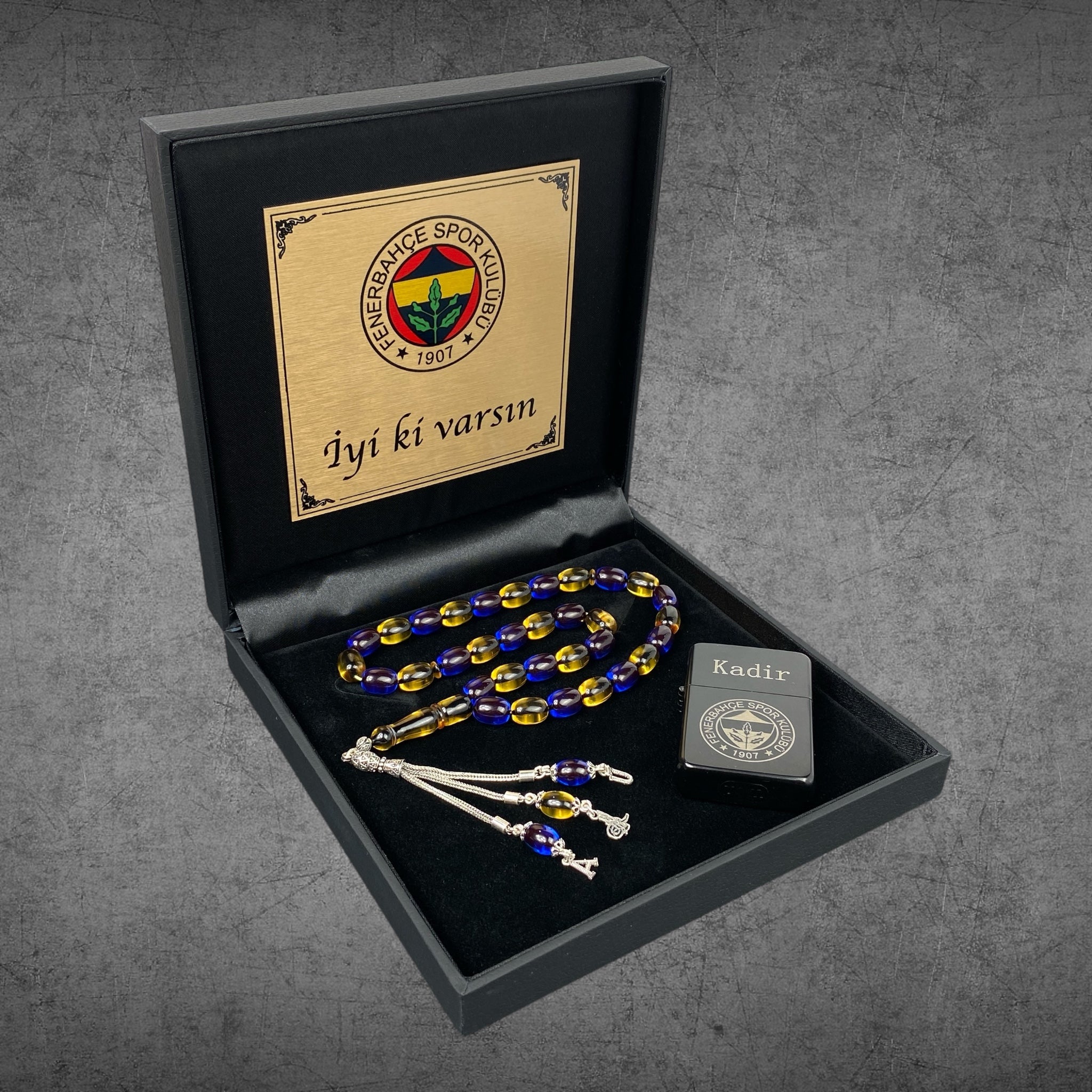 Tesbih mit Namen und Geschenkbox personalisiert mit einem Wunschtext Geschenk etui islamische geschenke perlenkette männerschmuck Kehribar tesbih Feuerzug mit Namen personalisiert Baba evlat özel hediye babalara, Valentinstag Geschenk, Bayram Geschenk Gebetskette, Baba Hediye, Vatertag, Muttertag, Zuckerfest Islamische geschenke, Beste geschenk idee, Männer ketten