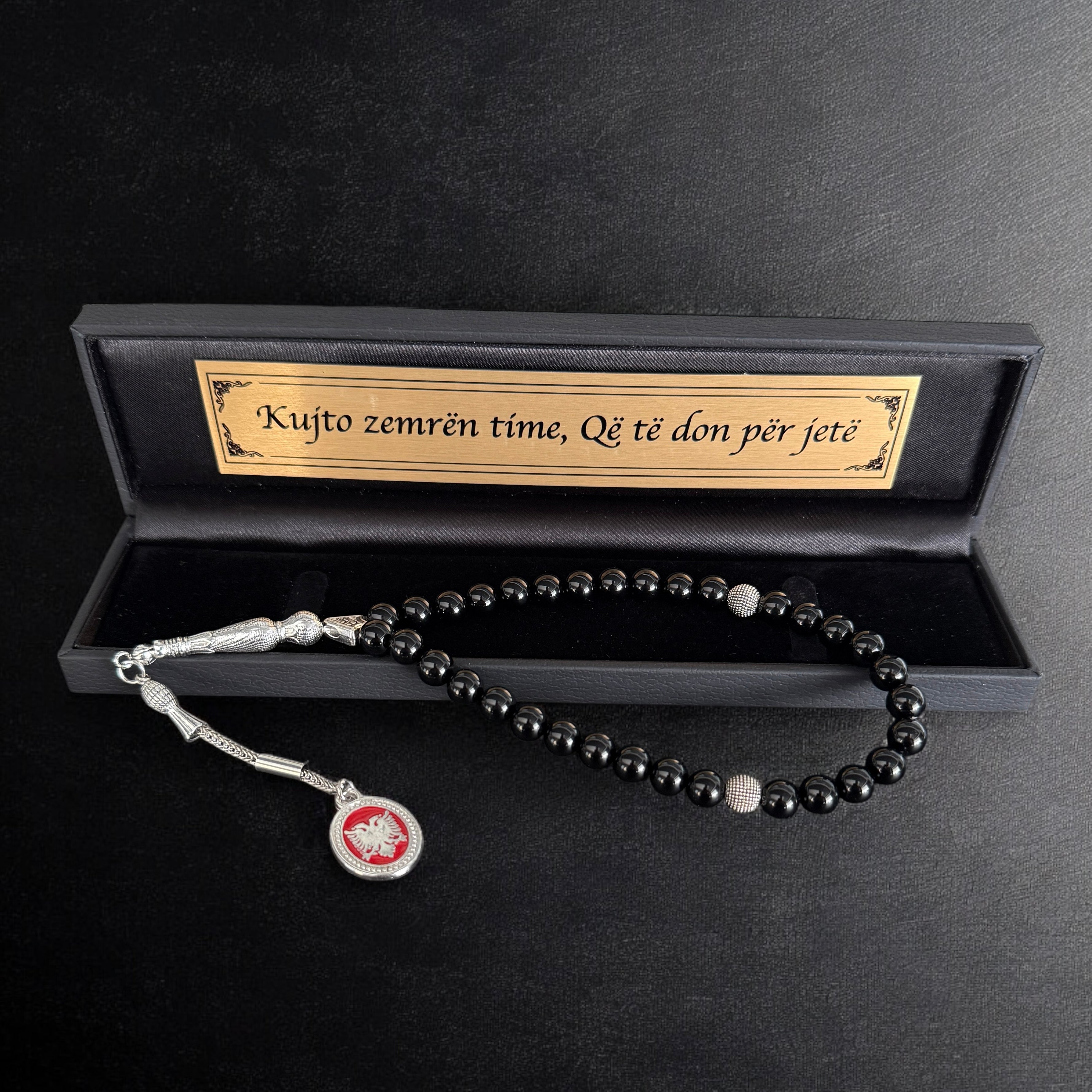 Tesbih mit Albanische Rote Adler Logo Black Old Box und Wunschtext