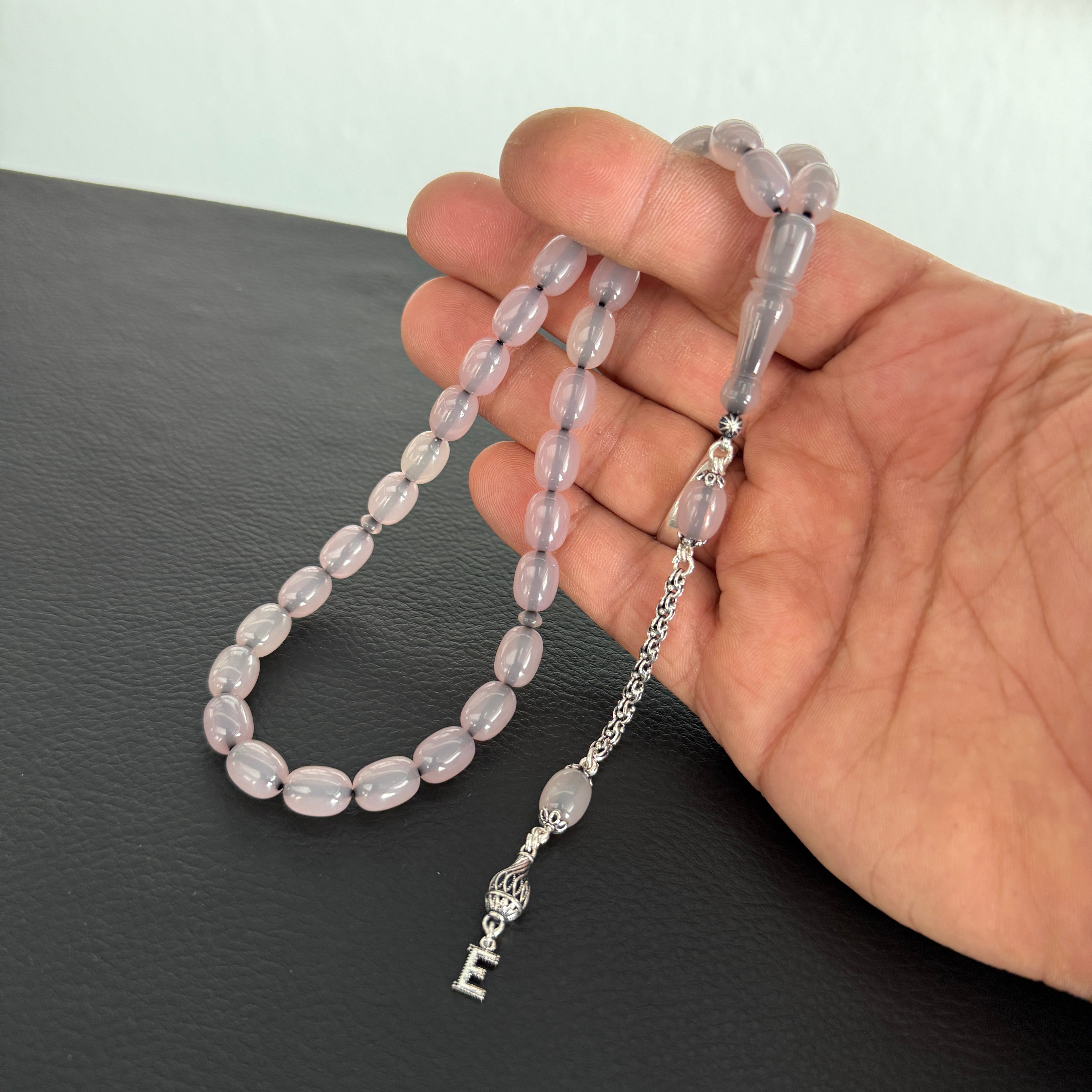 Kehribar Tesbih Sıkma 925 Silber Mattig Weiss 1 Buchstaben mit Feuerzeug und Geschenkbox