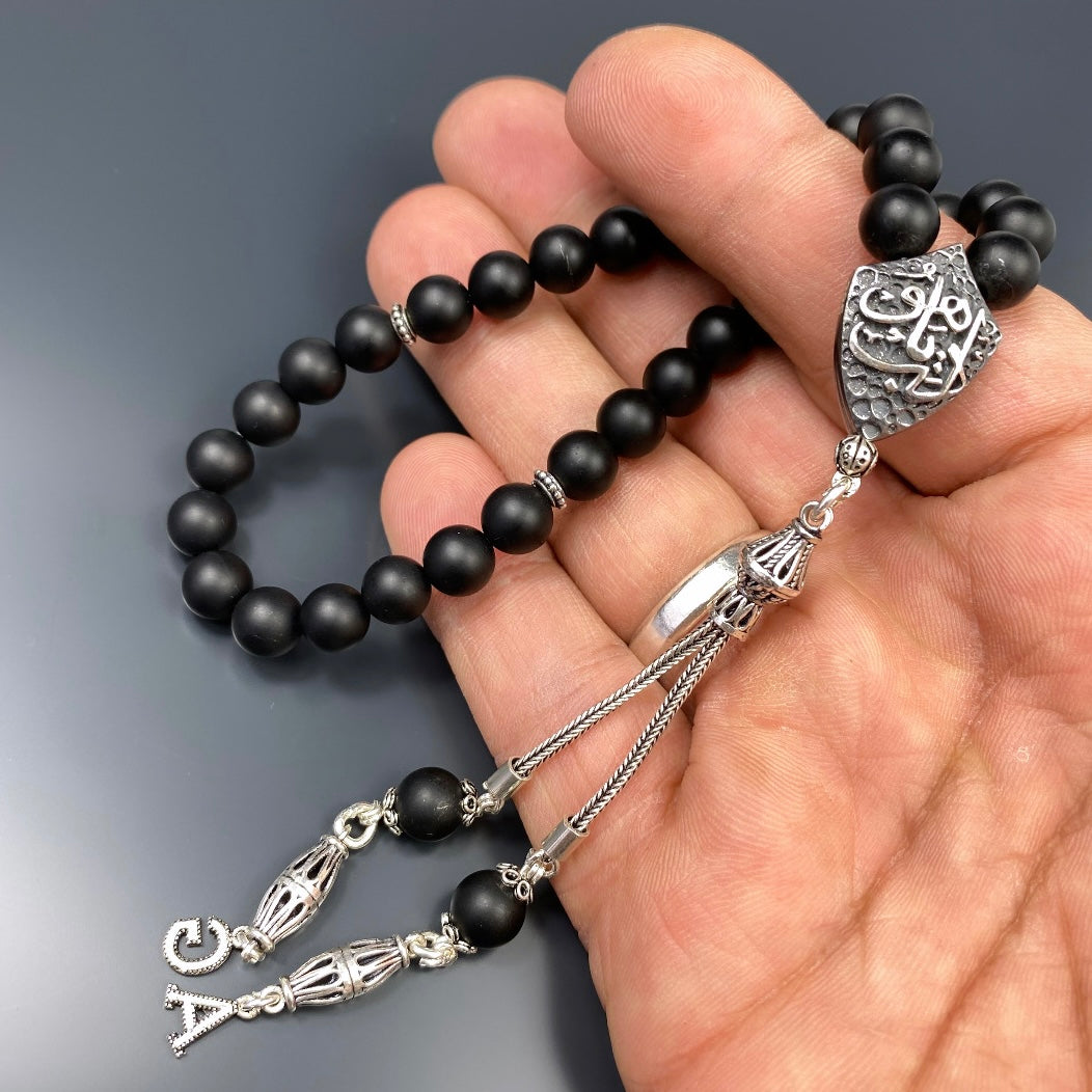 Tesbih Naturstein Onyx Matt Özel Gümüs Edep Ya Hu Logo