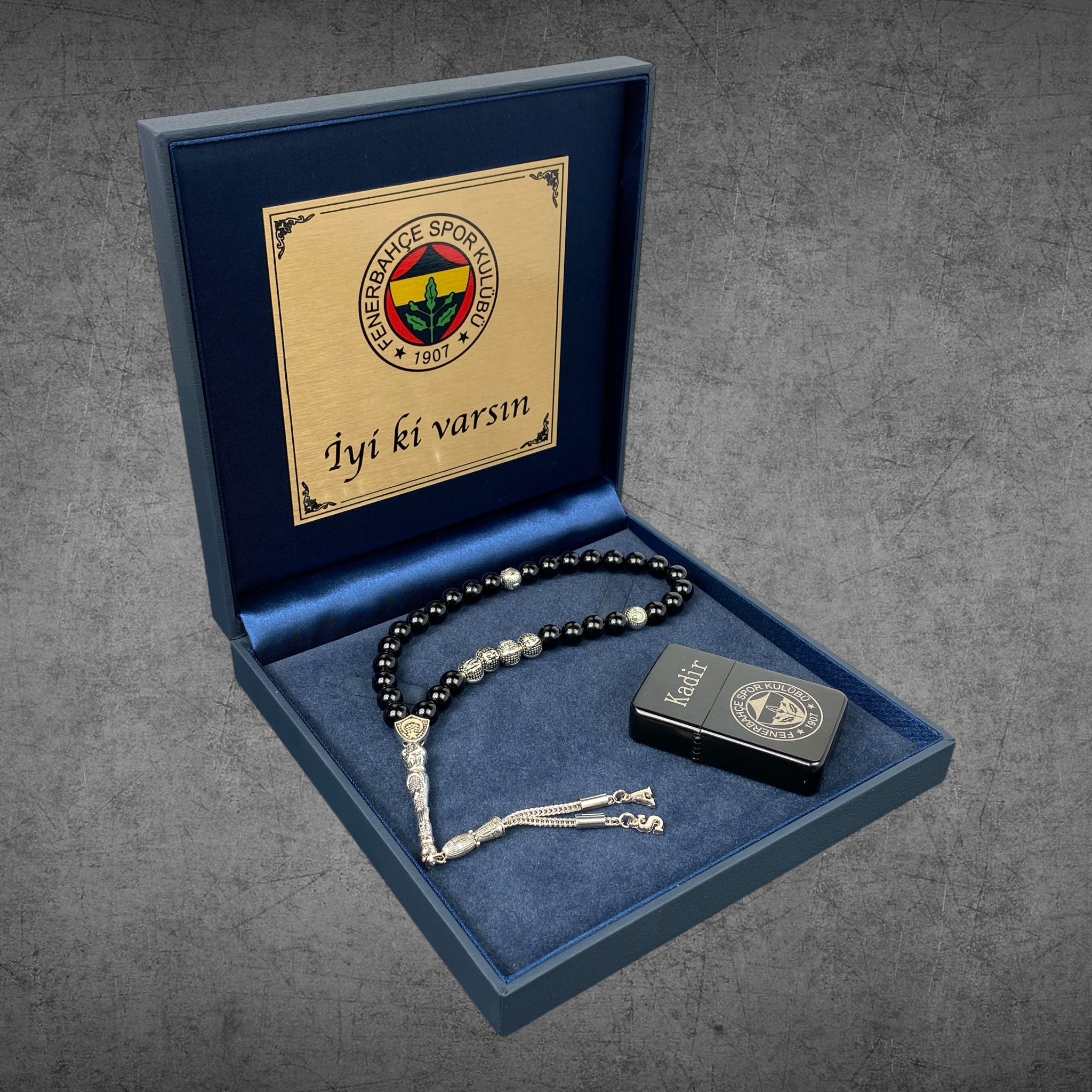 Tesbih mit Namen und Geschenkbox personalisiert mit einem Wunschtext Geschenk etui islamische geschenke perlenkette männerschmuck Kehribar tesbih Feuerzug mit Namen personalisiert Baba evlat özel hediye babalara, Valentinstag Geschenk, Bayram Geschenk Gebetskette, Baba Hediye, Vatertag, Muttertag, Zuckerfest Islamische geschenke, Beste geschenk idee, Männer ketten