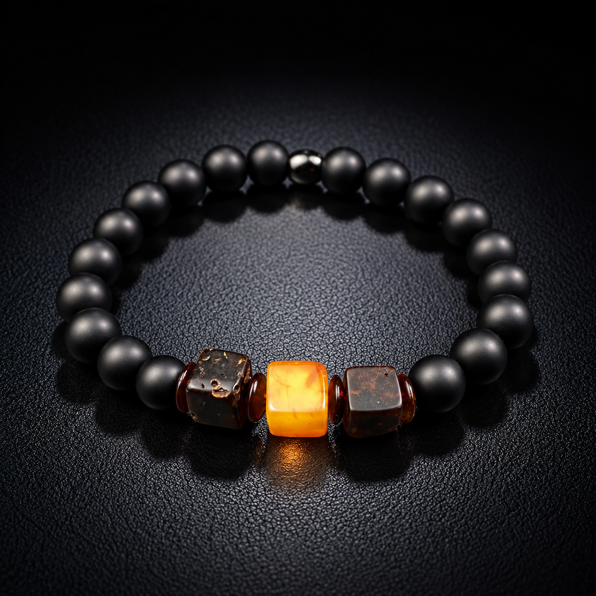 Kehribar Armband für Herren mit gelb-braunem echtem Bernstein und schwarzen Onyx-Perlen, Modell 001 von Sani Tesbih.