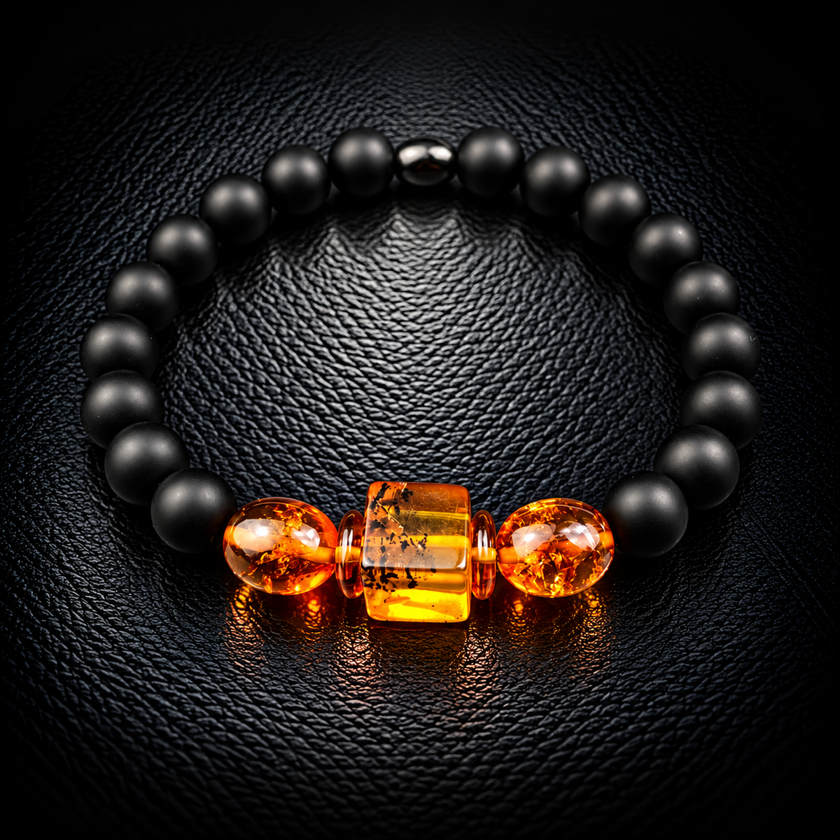Hellbraunes Kehribar Armband für Herren aus echtem Naturbernstein mit schwarzen Onyx-Perlen – Modell Nr. 019 von Sani Tesbih.
