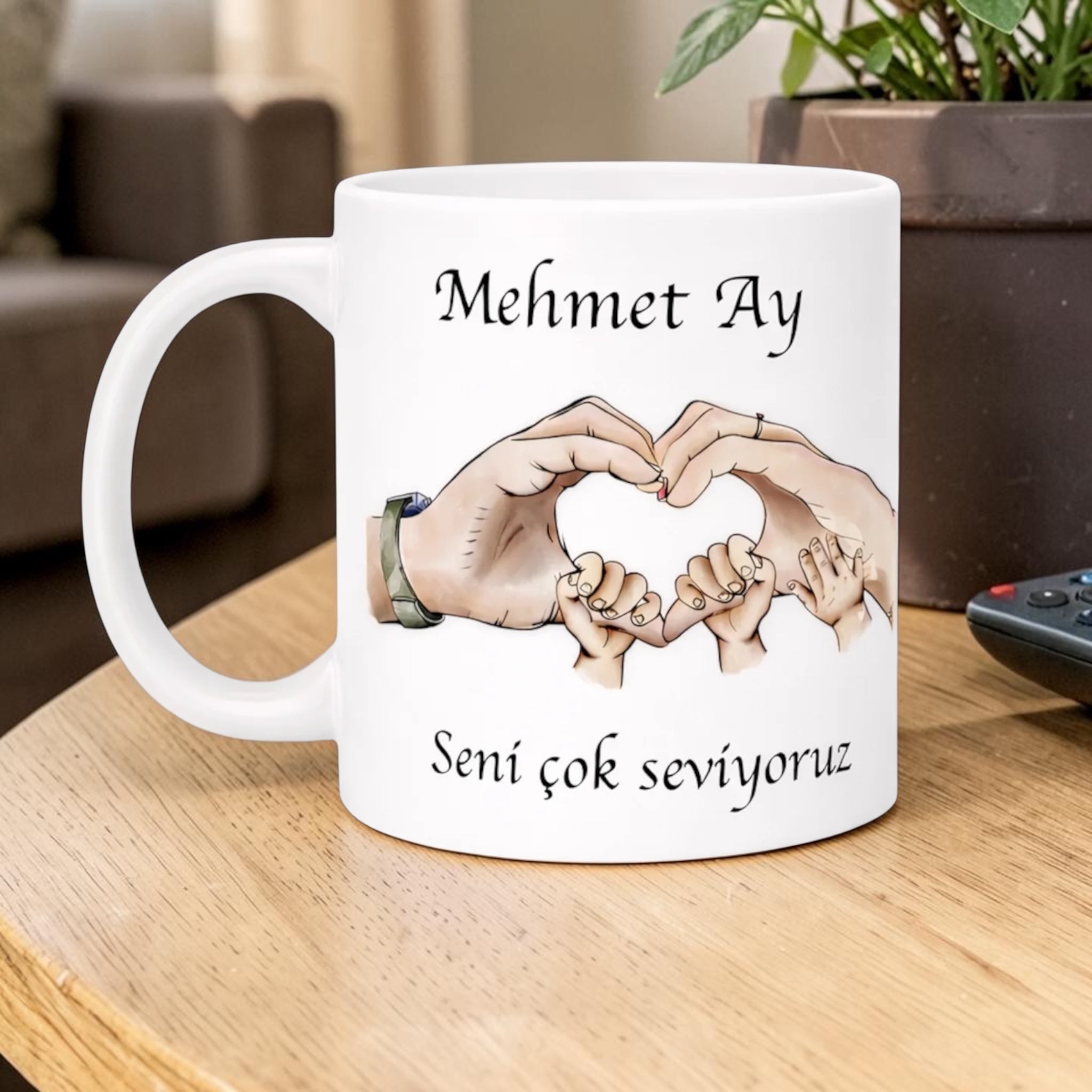 Personalisierter Kaffeebecher aus Keramik – Tasse mit Namen /  Familie Hand Logo