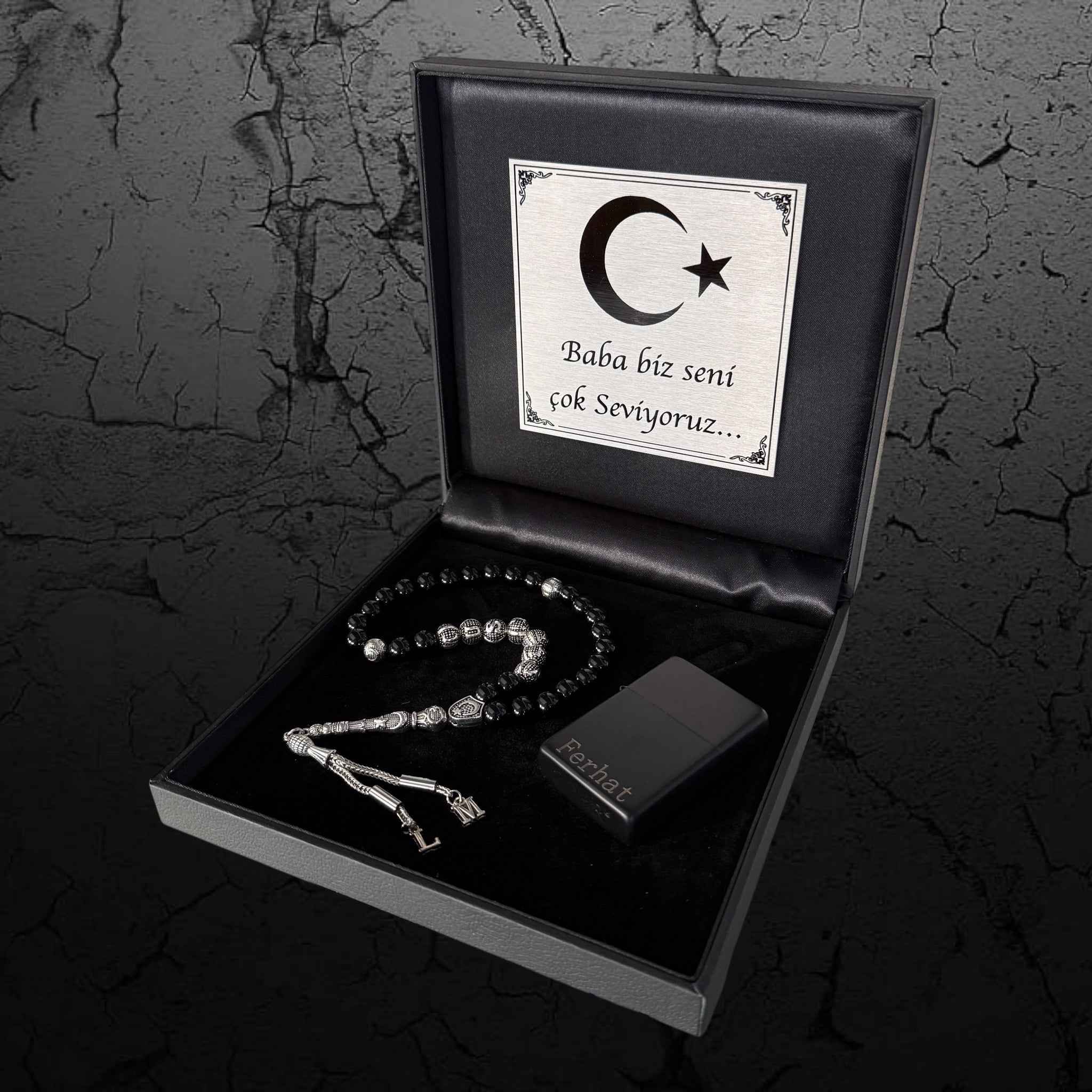 Tesbih mit Namen & Feuerzeug 4 eckig Black Box mit Wunschtext Ay Yildiz Schwarz