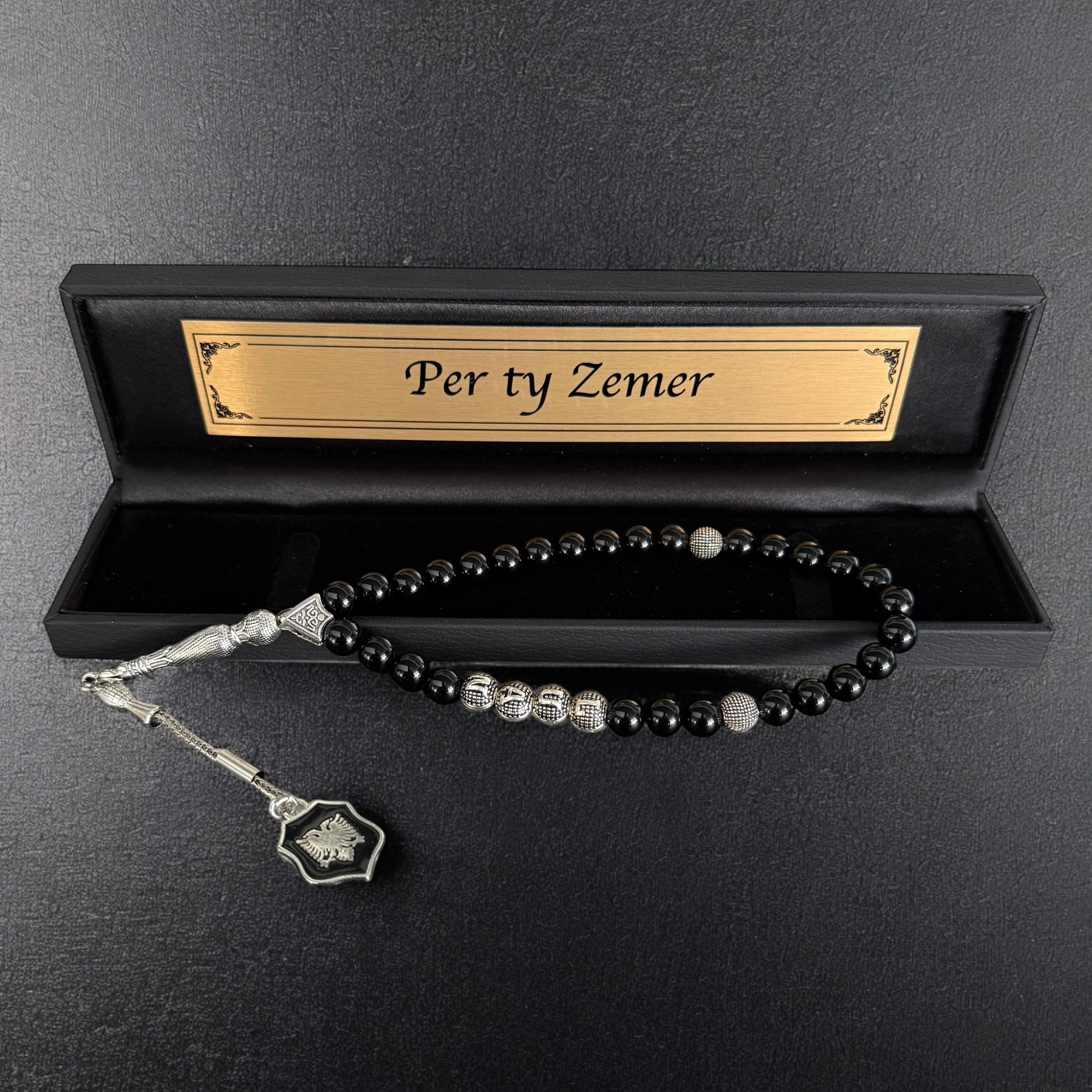 Tesbih mit Namen Albanische schwarze Logo Black Old Box und Wunschtext