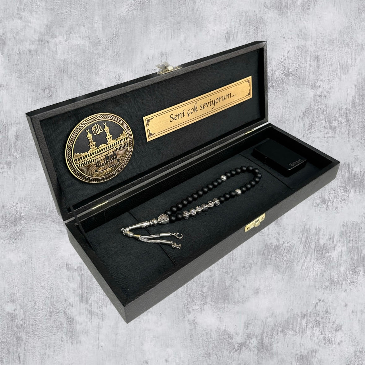 Tesbih mit Namen und Geschenkbox personalisiert mit einem Wunschtext Geschenk etui islamische geschenke perlenkette männerschmuck Kehribar tesbih Feuerzug mit Namen personalisiert Mekka mekke ayet el kürsi islamische geschenk box 