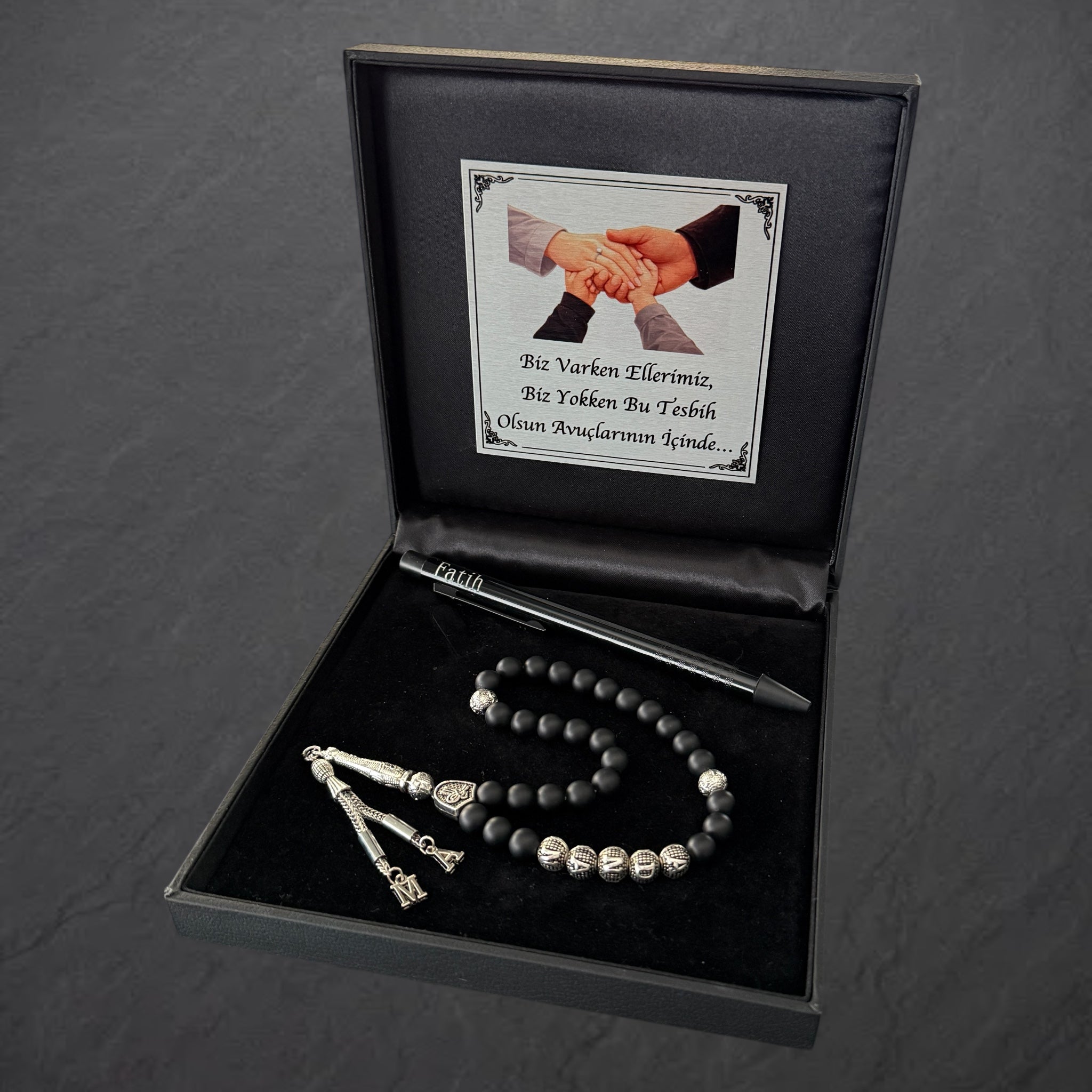 Tesbih mit Namen & Kugelschreiber 4 eckig Black Box mit Wunschtext Familie Hände