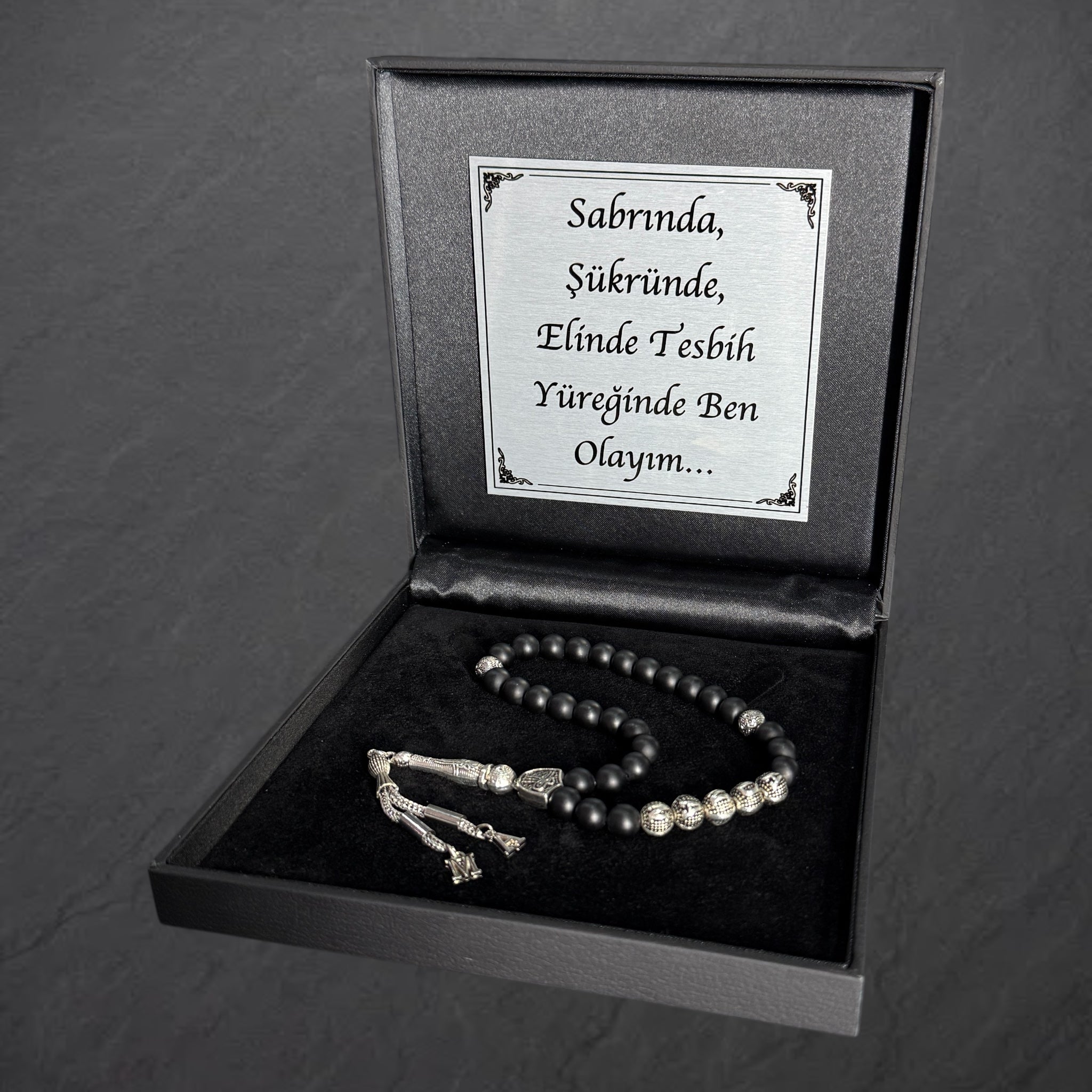 Tesbih mit Namen & 4 eckige Black Box mit Wunschtext