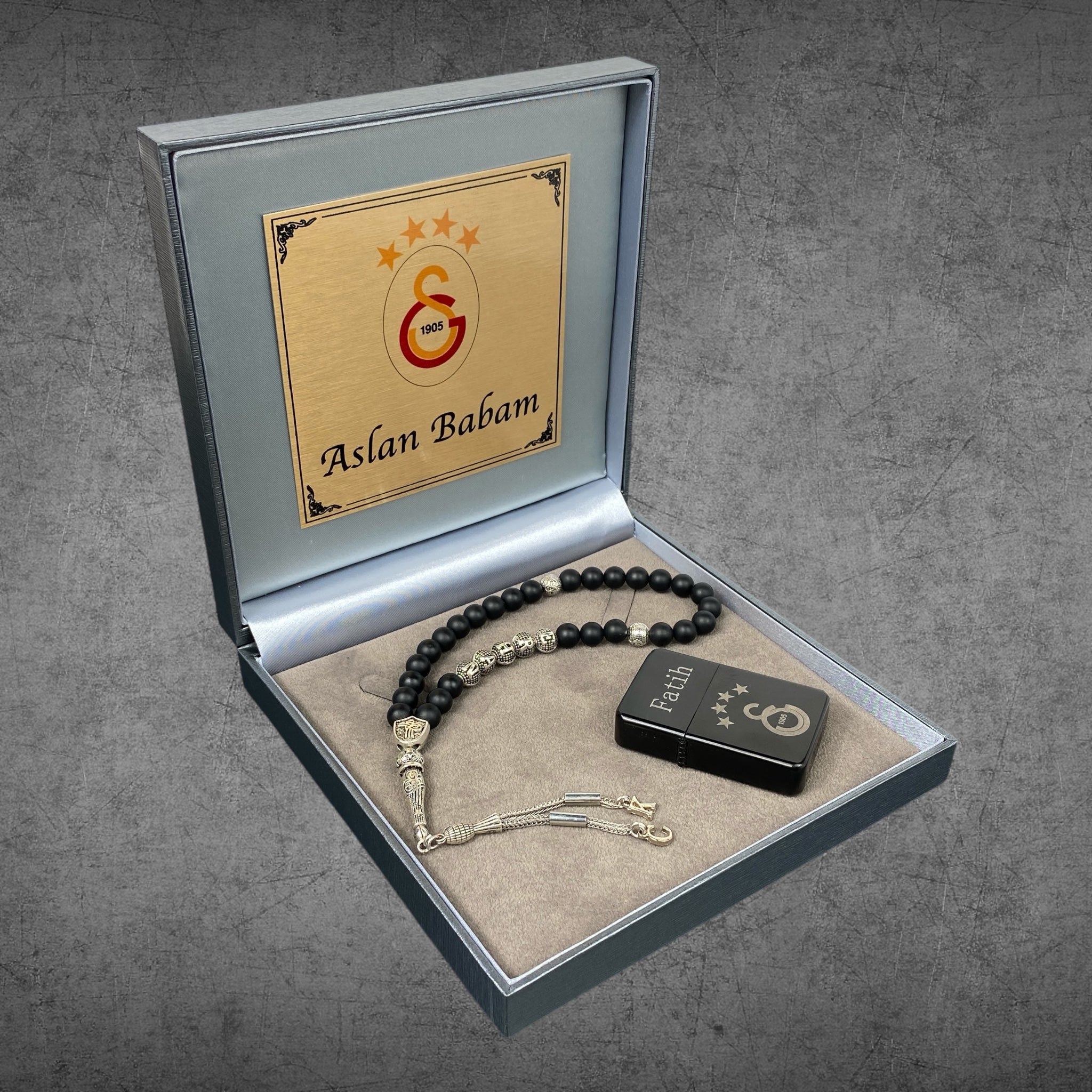 Tesbih mit Namen und Geschenkbox personalisiert mit einem Wunschtext Geschenk etui islamische geschenke perlenkette männerschmuck Kehribar tesbih Feuerzug mit Namen personalisiert Baba evlat özel hediye babalara, Valentinstag Geschenk, Bayram Geschenk Gebetskette, Baba Hediye, Vatertag, Muttertag, Zuckerfest Islamische geschenke, Beste geschenk idee, Männer ketten