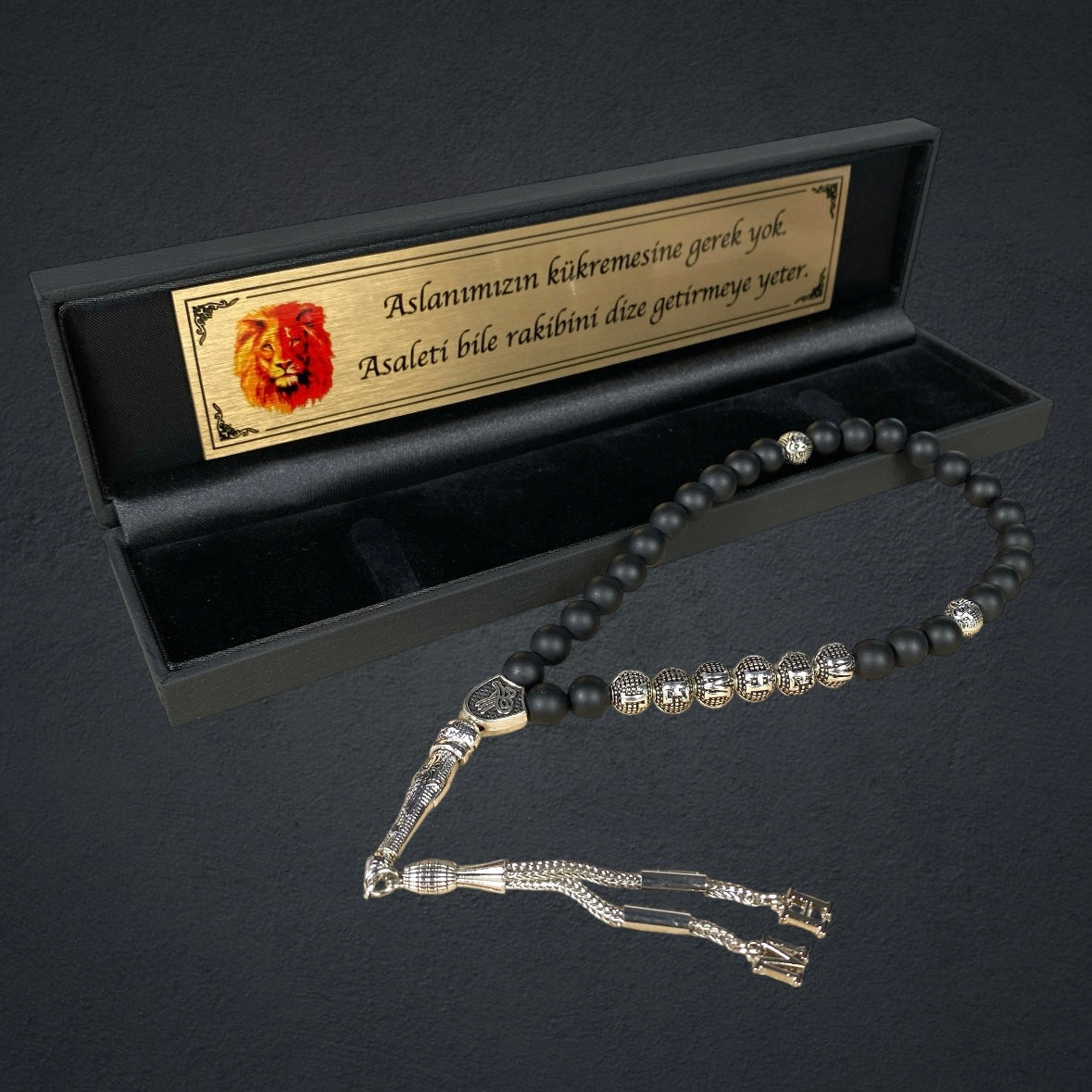 Tesbih mit Namen Black OLD Box Aslan Logo Text