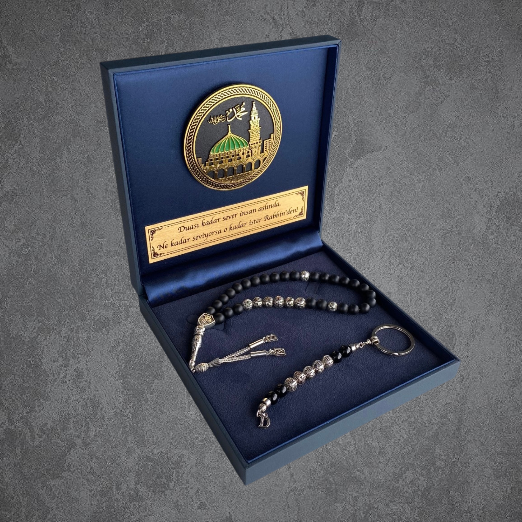 Tesbih mit Namen und Geschenkbox personalisiert mit einem Wunschtext Geschenk etui islamische geschenke perlenkette männerschmuck Kehribar tesbih Feuerzug mit Namen personalisiert Mekka mekke ayet el kürsi islamische geschenk box 