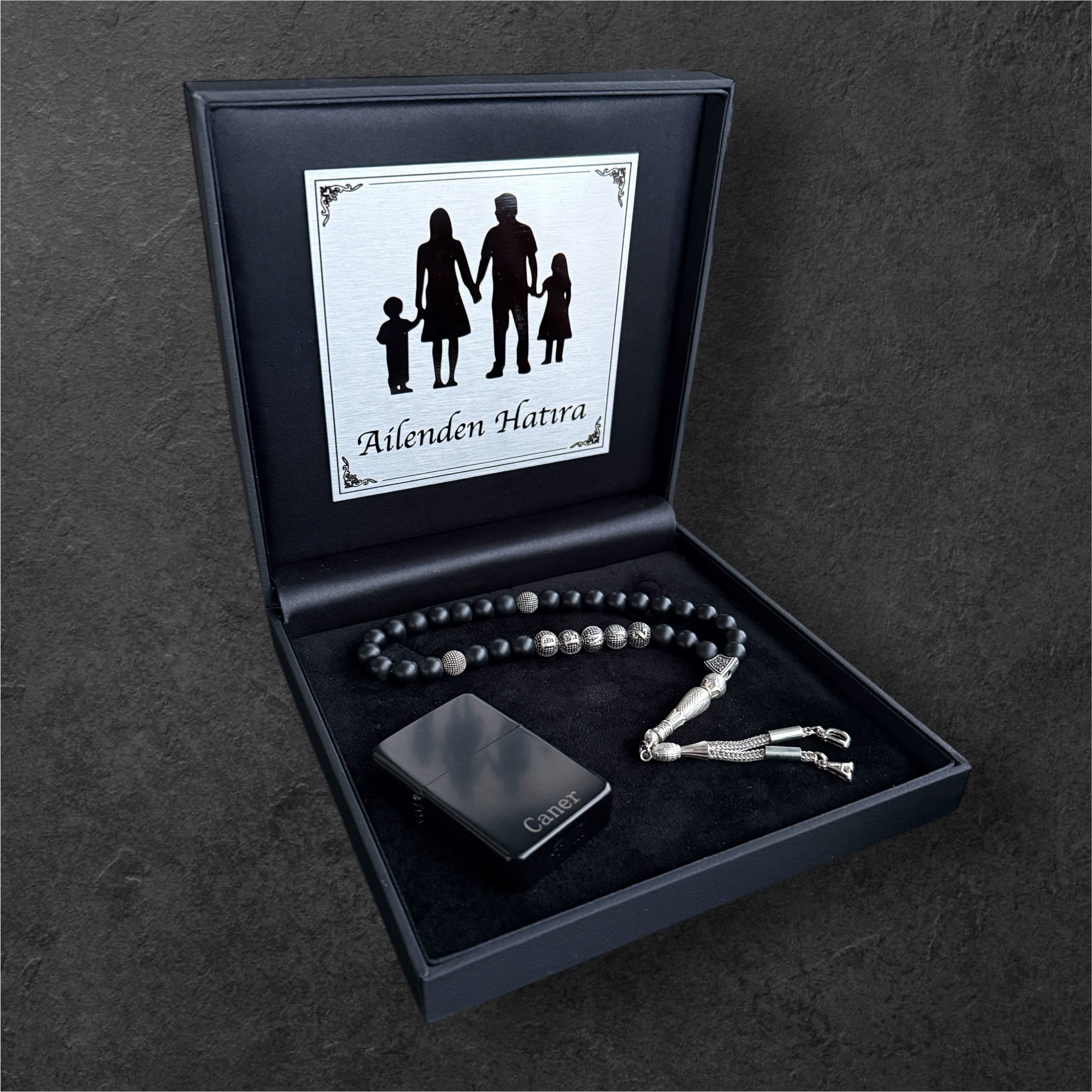 Tesbih mit Namen & Feuerzeug BLACK Box Familie Logo