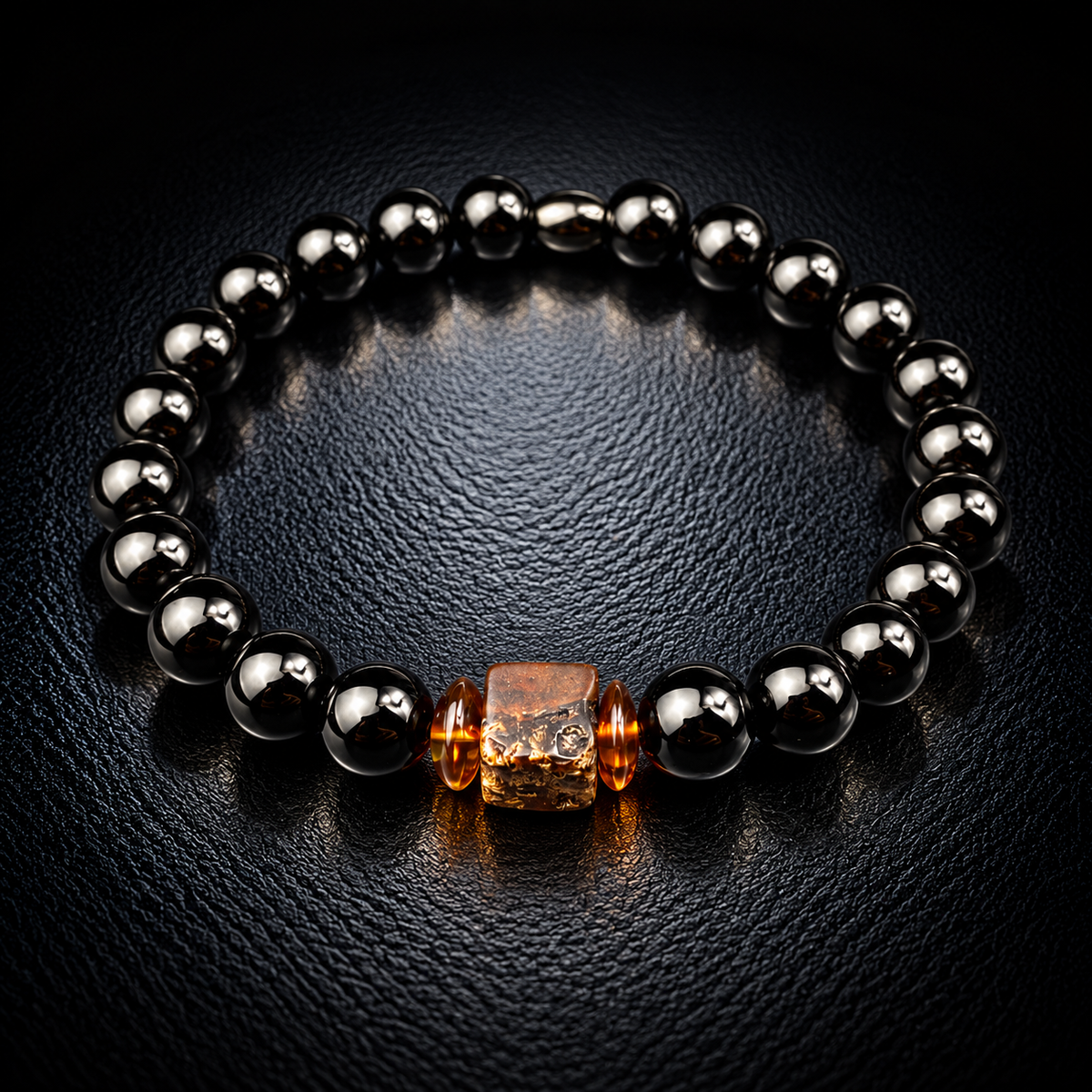 Braunes Kehribar Armband aus echtem Bernstein in Würfelform mit schwarzen 8-mm-Onyx-Perlen – Modell Nr. 008 von Sani Tesbih.