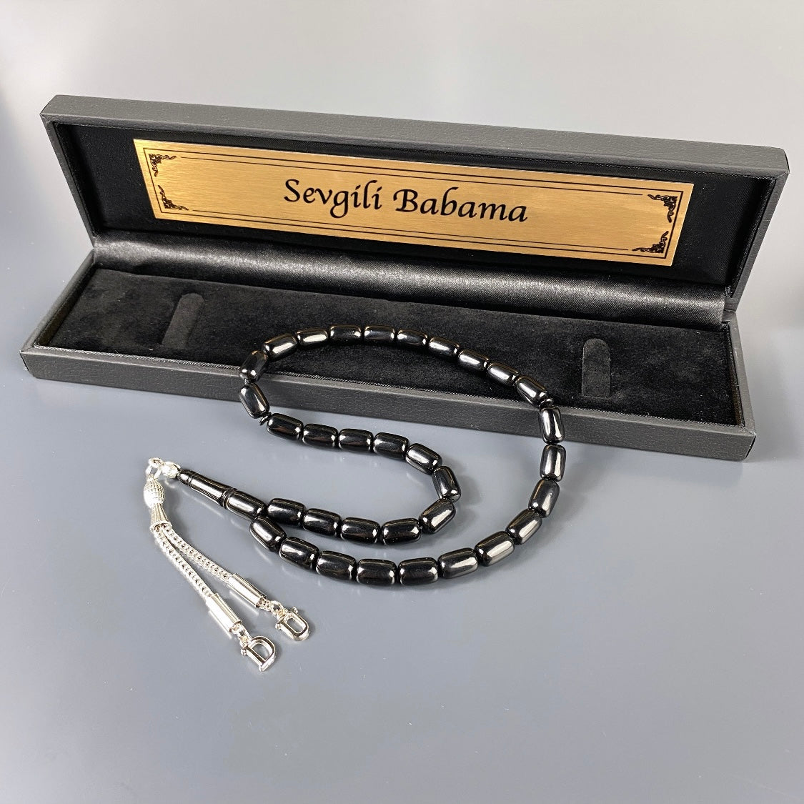 Tesbih mit Metall Anhänger und personalisierten Buchstaben