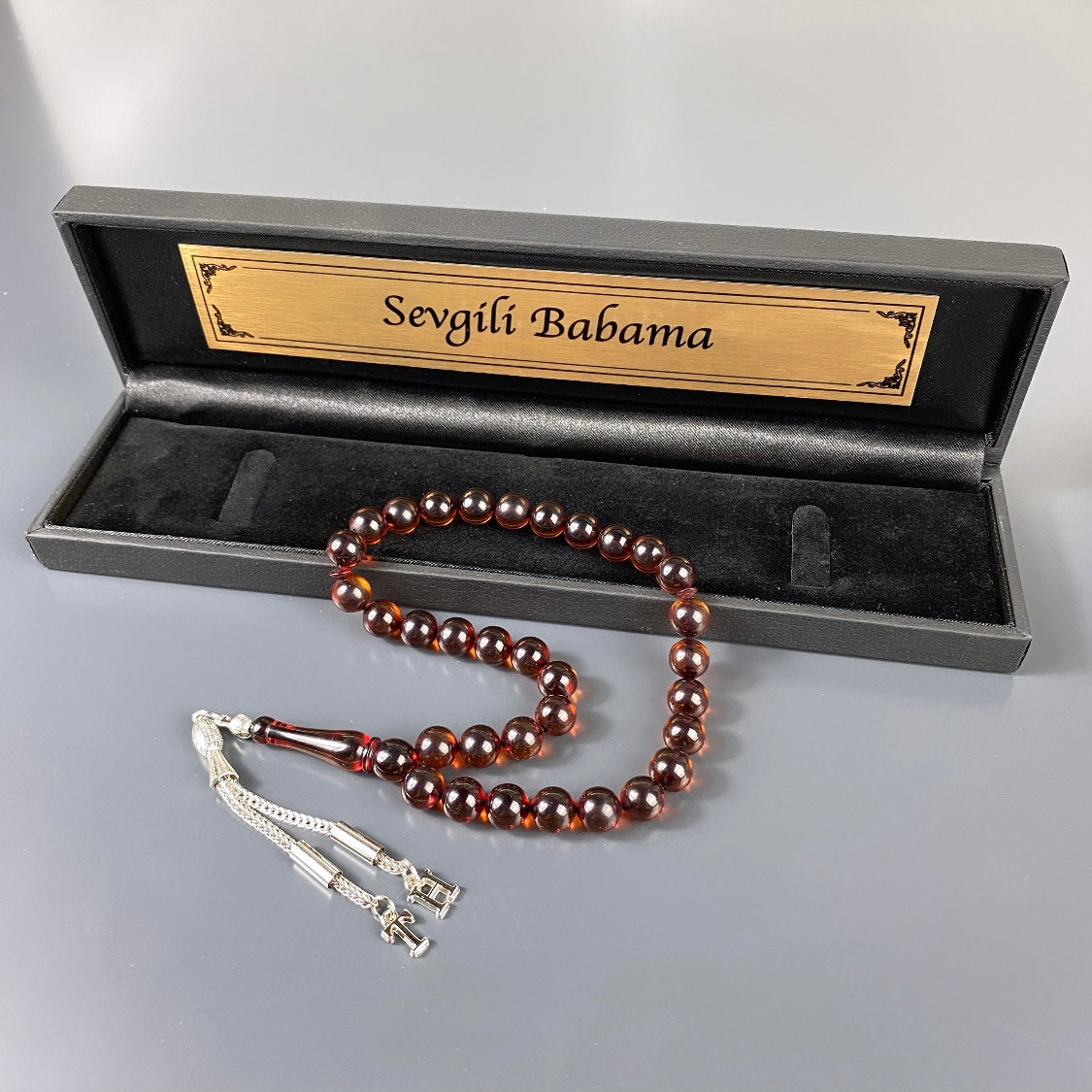 Tesbih mit Initialen – Ateş Sıkma Kehribar Geschenkidee