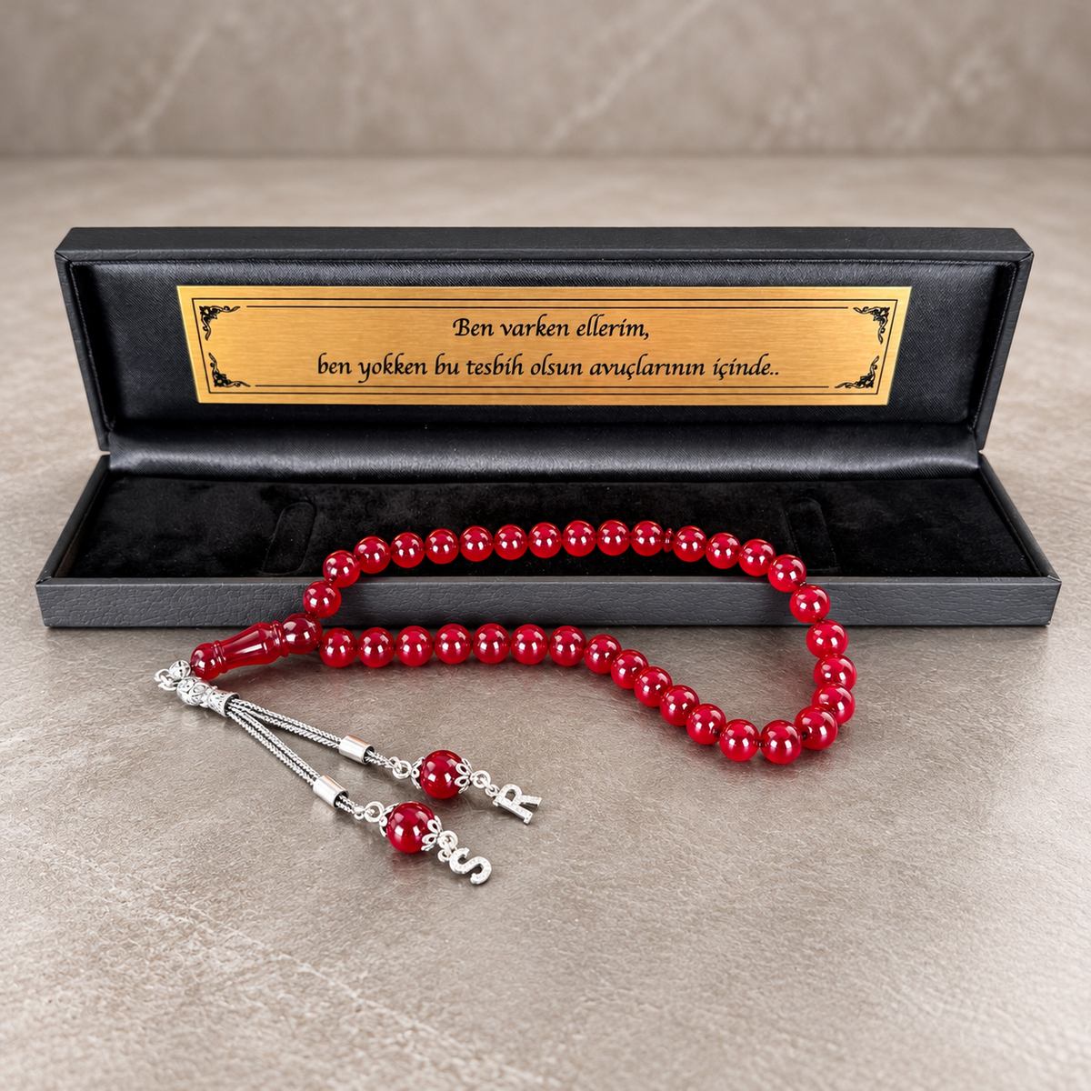 Weinroter Sıkma Kehribar Tesbih mit 8 mm Perlen, 925 Silber Anhänger und personalisierter Geschenkbox mit Wunschtext.