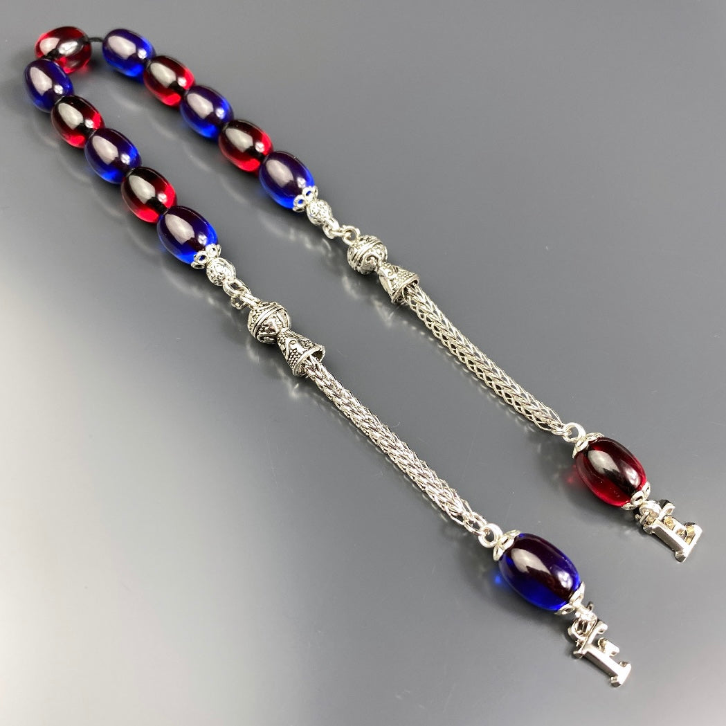 ZAZA Tesbih Kapsül Rot Blau mit rot-blauer Farbgestaltung und Personalisierung mit 2 Wunschbuchstaben
