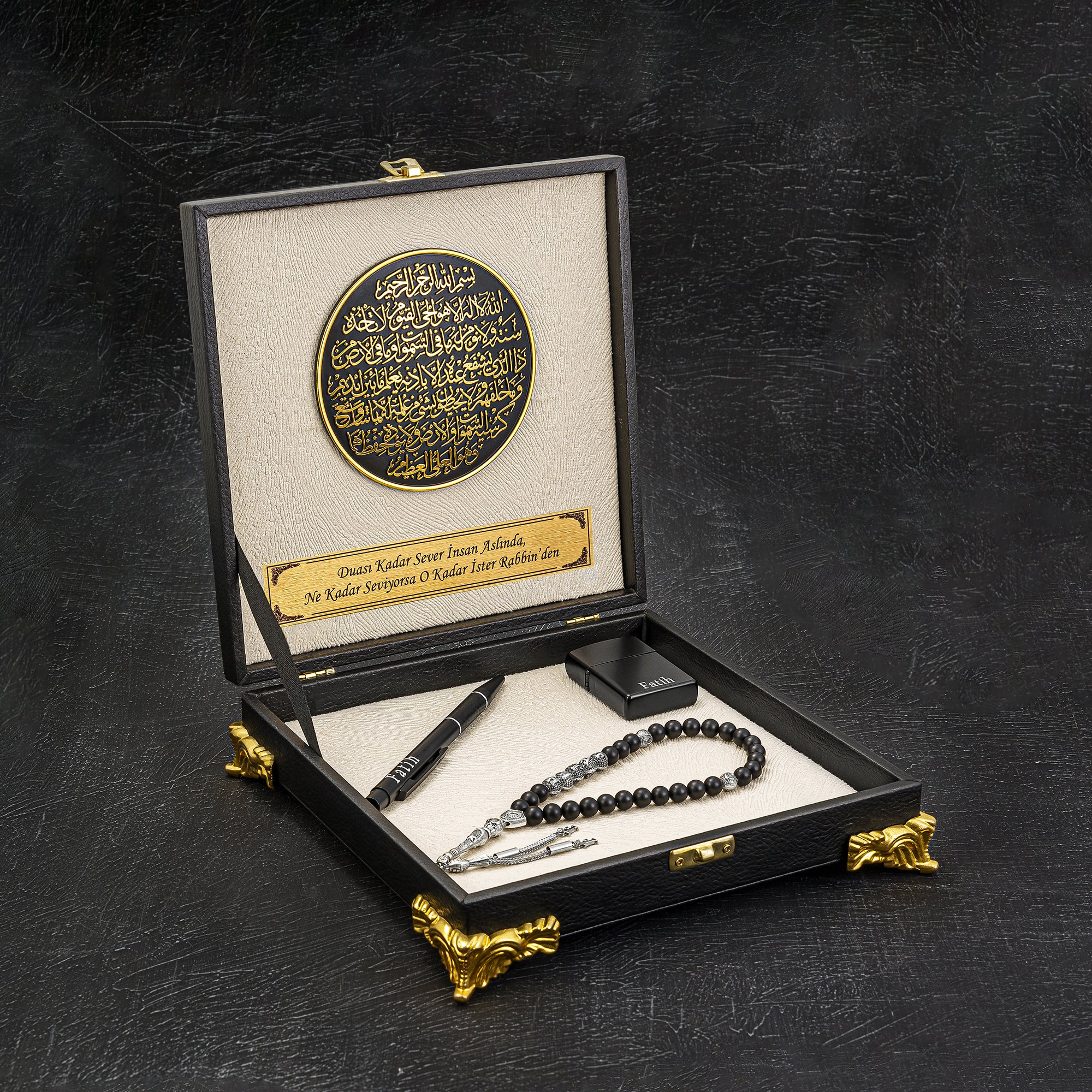 Tesbih mit Namen und Geschenkbox personalisiert mit einem Wunschtext Geschenk etui islamische geschenke perlenkette männerschmuck Kehribar tesbih Feuerzug mit Namen personalisiert Mekka mekke ayet el kürsi islamische geschenk box 