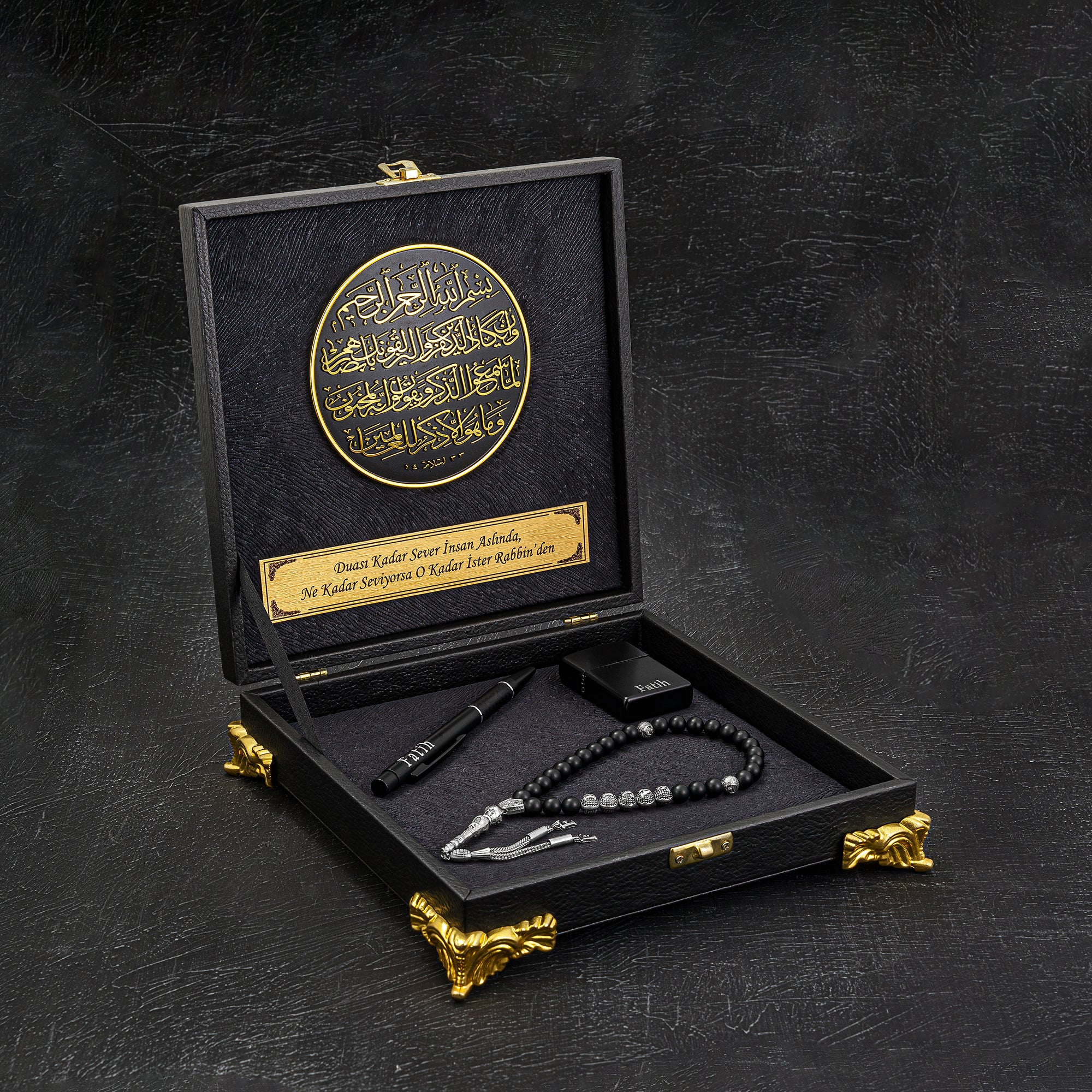 Tesbih mit Namen und Geschenkbox personalisiert mit einem Wunschtext Geschenk etui islamische geschenke perlenkette männerschmuck Kehribar tesbih Feuerzug mit Namen personalisiert Mekka mekke ayet el kürsi islamische geschenk box 