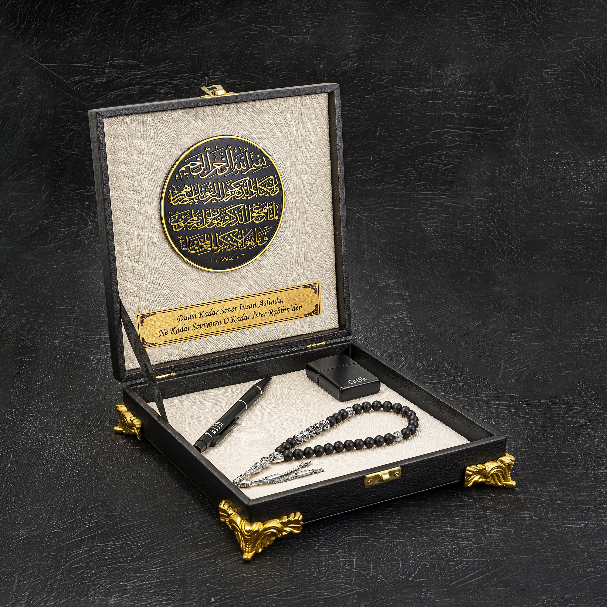 Tesbih mit Namen und Geschenkbox personalisiert mit einem Wunschtext Geschenk etui islamische geschenke perlenkette männerschmuck Kehribar tesbih Feuerzug mit Namen personalisiert Mekka mekke ayet el kürsi islamische geschenk box 